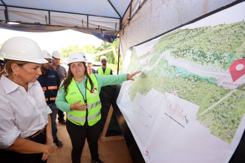 Thais Almeida Vaz Ribeiro - Coordenadora das Obras da COP 30 da SEOP <div class='credito_fotos'>Foto: Bruno Cecim / Ag.Pará | <a href='/midias/2024/originais/22394_f71dcabe-09d1-7c49-5c9e-bbf82bc37c6a.jpg' download><i class='fa-solid fa-download'></i> Download</a></div>