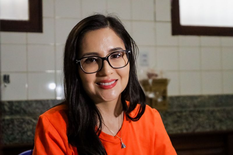 Heliana Góes, médica dermatologista presidente da sociedade brasileira de dermatologia regional Pará e atual coordenadora regional da campanha dezembro laranja em 2024 <div class='credito_fotos'>Foto: Marcelo Lelis / Ag. Pará | <a href='/midias/2024/originais/22433_c3911b9b-9c23-d1e7-b080-bc38cd009b5d.jpg' download><i class='fa-solid fa-download'></i> Download</a></div>