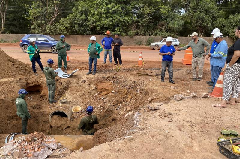 Equipe da Cosanpa trabalhou para evitar vazamentos e garantir o pleno abastecimento de água nos bairros beneficiados