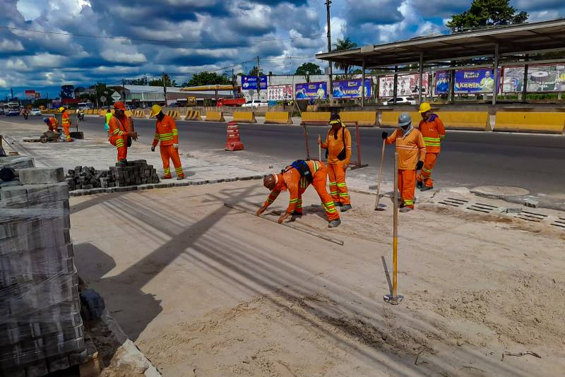 Várias frentes de trabalho