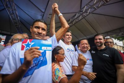 notícia: Governo do Pará entrega benefício habitacional para famílias que perderam suas casas em incêndio, em Belém