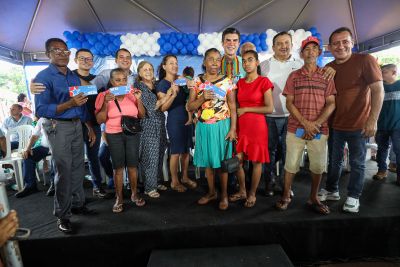 notícia: Governo do Estado contempla moradores de Cumaru do Norte com benefícios habitacionais 