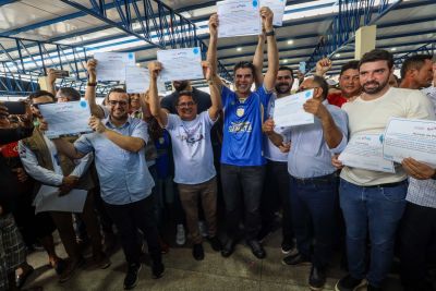 notícia: Governador do Pará entrega acordo de pesca para comunidades em Cametá