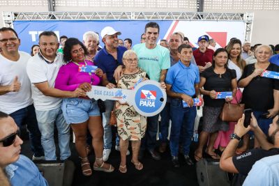 notícia: Mais de 500 famílias de Medicilândia recebem benefício habitacional 'Sua Casa'