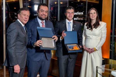 notícia: Em Nova Iorque, governador Helder Barbalho é homenageado pelo Grupo Esfera por sua gestão e defesa do meio ambiente