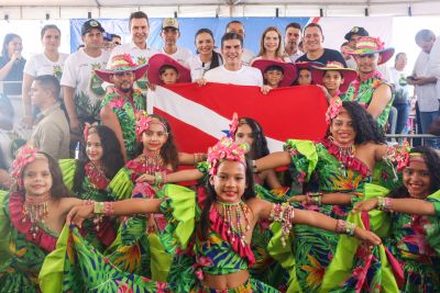 notícia: Famílias de Floresta do Araguaia recebem benefícios do Sua Casa e do CredCidadão