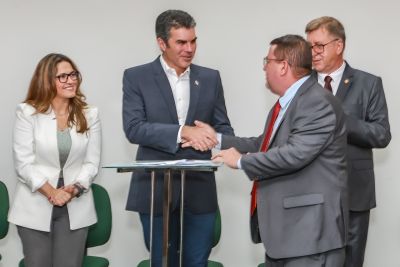 notícia: Estado assina cooperação inédita para combater insegurança alimentar