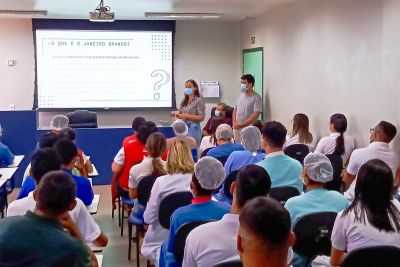 notícia: Profissionais de saúde do Hospital Regional do Sudeste do Pará participam de palestras sobre saúde mental