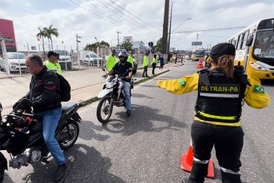 notícia: Detran realiza pit stop educativo voltado a motociclistas em Belém