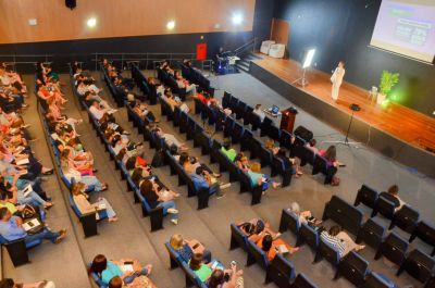 notícia: Seduc qualifica profissionais da educação com formação para enfrentamento da violência de gênero