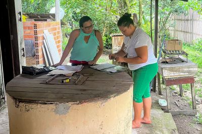 notícia: Mulher chefe de família tem prioridade no programa habitacional 'Sua Casa'