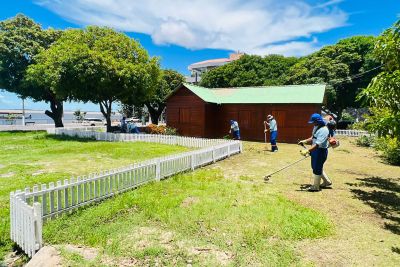 notícia: Internos do sistema prisional trabalham na limpeza de pontos turísticos em Santarém