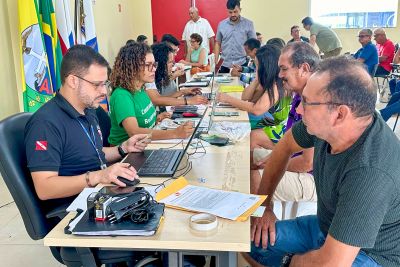 notícia: Mais de 300 agricultores familiares são atendidos pelo Regulariza Pará em Alenquer