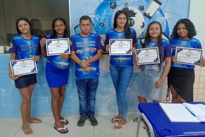 notícia: Escola oferta curso gratuito de informática para estudantes e comunidade em Mocajuba