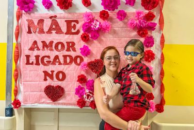 notícia: Mãe cumpre promessa, inicia projeto e reforça voluntariado no Oncológico Infantil