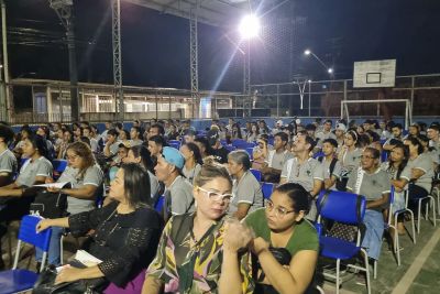 notícia: Seduc promove palestra sobre geração de emprego e renda para estudantes da EJA