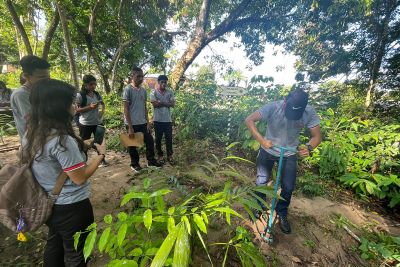notícia: Escola Técnica de Oriximiná realiza atividades ambientais de campo