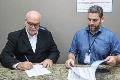 notícia: Escola de Governança e Santa Casa assinam acordo para Qualificação de Servidores 