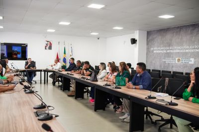 notícia: Comitiva do Estado do Amazonas visita Centro Integrado de Comando e Controle, em Belém