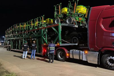 notícia: Sefa apreende carro importado e maquinário agrícola em Dom Eliseu