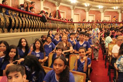 notícia: Fundação e Instituto Carlos Gomes realizam concerto para 1.300 alunos de escolas 