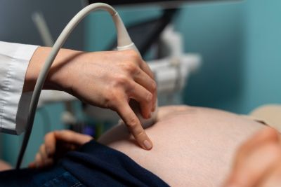 notícia: Unidade de serviços de alta complexidade faz 500 atendimentos a gestantes este ano