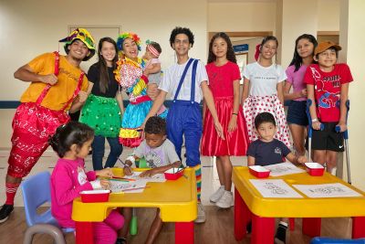 notícia: Crianças atendidas no Hospital Abelardo Santos mudam rotina durante as férias