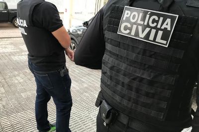 notícia: Polícia Civil prende líder de organização criminosa suspeito de participar de atentado contra policial militar