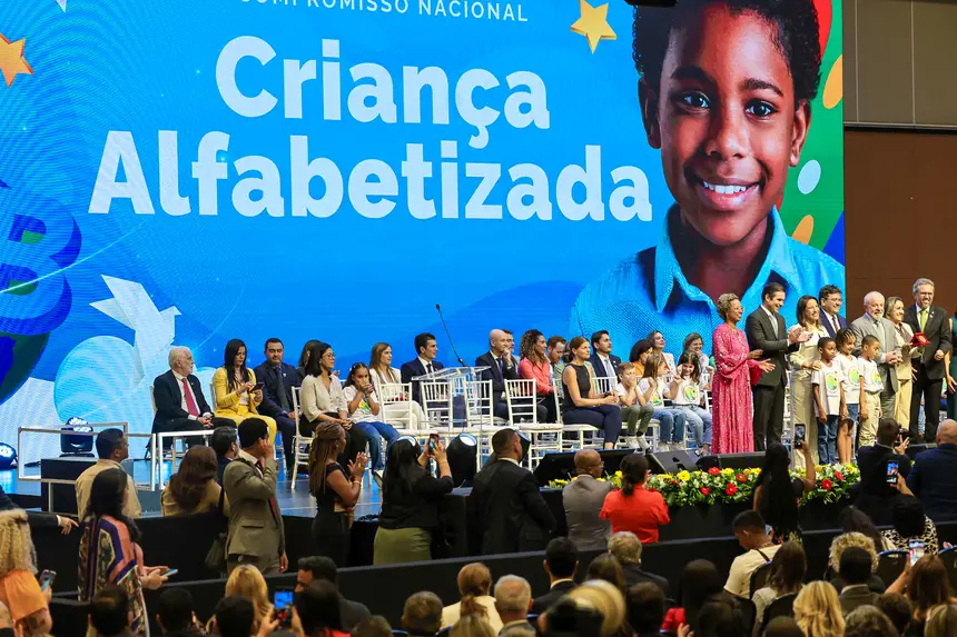 <div class='credito_fotos'>Foto: Marco Santos / Ag. Pará | <a href='/midias/2025/originais/20250210184157-GF00022951-F00376595.webp' download><i class='fa-solid fa-download'></i> Download</a></div>