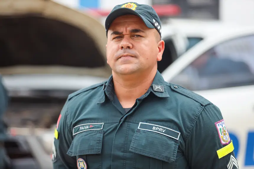 3 Sargento David de Paiva - instrutor Fiscalização de trânsito com foco na identificação veicular e documental <div class='credito_fotos'>Foto: Bruno Cecim / Ag.Pará | <a href='/midias/2025/originais/20250212122738-GF00022975-F00377354.webp' download><i class='fa-solid fa-download'></i> Download</a></div>