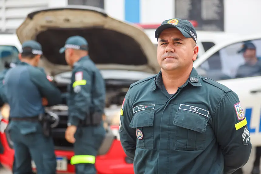 3 Sargento David de Paiva - instrutor Fiscalização de trânsito com foco na identificação veicular e documental <div class='credito_fotos'>Foto: Bruno Cecim / Ag.Pará | <a href='/midias/2025/originais/20250212122740-GF00022975-F00377355.webp' download><i class='fa-solid fa-download'></i> Download</a></div>
