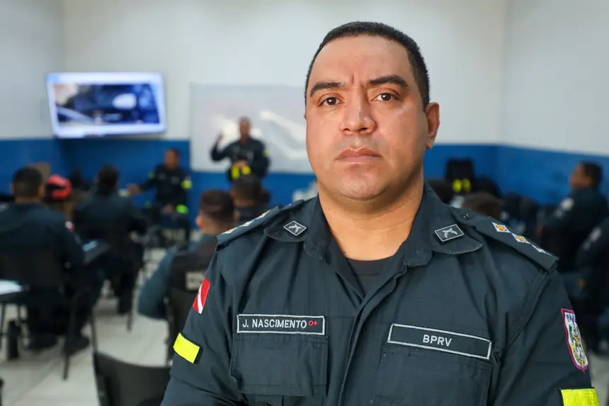 Capitão José Nascimento - coordenador administrativo e executivo da capacitação <div class='credito_fotos'>Foto: Bruno Cecim / Ag.Pará | <a href='/midias/2025/originais/20250212122825-GF00022975-F00377386.webp' download><i class='fa-solid fa-download'></i> Download</a></div>