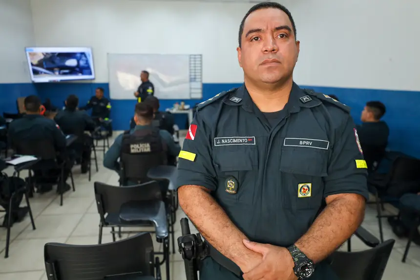 Capitão José Nascimento - coordenador administrativo e executivo da capacitação <div class='credito_fotos'>Foto: Bruno Cecim / Ag.Pará | <a href='/midias/2025/originais/20250212122827-GF00022975-F00377387.webp' download><i class='fa-solid fa-download'></i> Download</a></div>