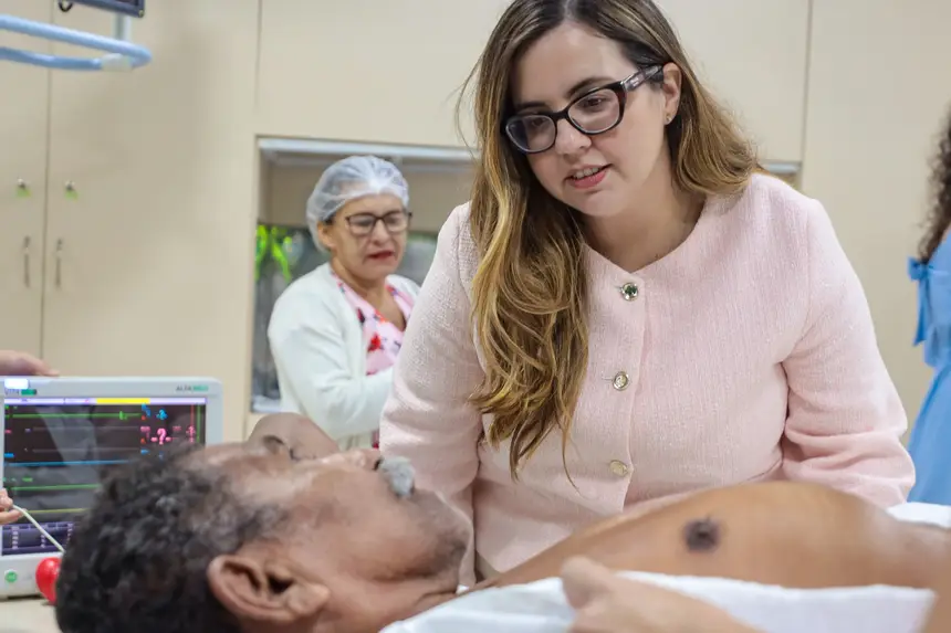 Dra Luisa Machado <div class='credito_fotos'>Foto: Pedro Guerreiro / Ag. Pará   |   <a href='/midias/2025/originais/20250228183309-GF00023133-F00382195.webp' download><i class='fa-solid fa-download'></i> Download</a></div>