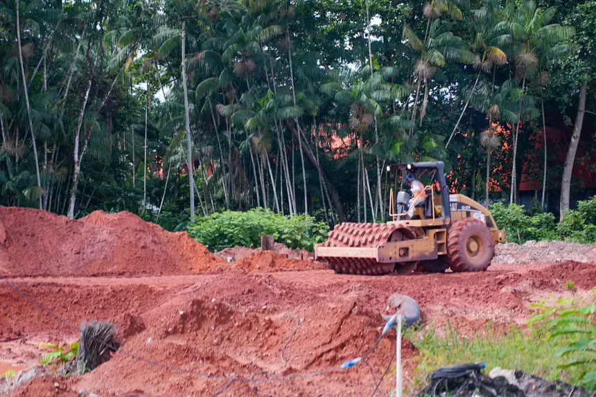 Atualização obras viaduto BR com a Independência
Local: BR com a Independência <div class='credito_fotos'>Foto: Raphael Luz / Agência Pará | <a href='/midias/2025/originais/20250318110926-GF00023241-F00385699.webp' download><i class='fa-solid fa-download'></i> Download</a></div>