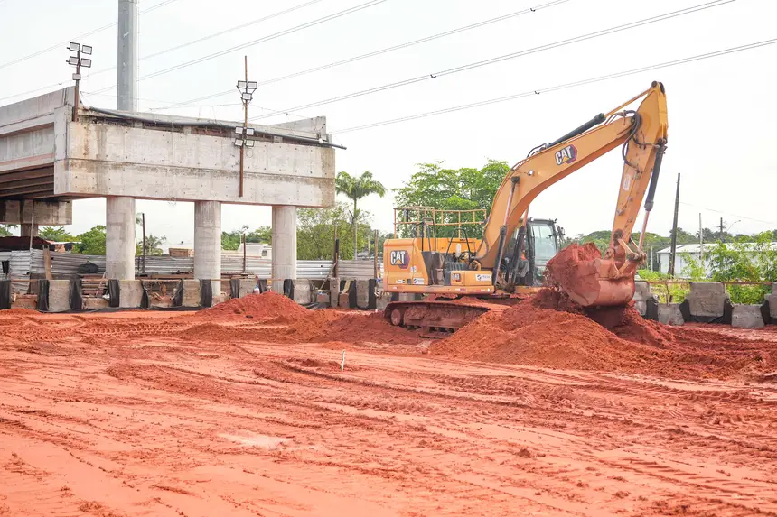 Atualização obras viaduto BR com a Independência
Local: BR com a Independência <div class='credito_fotos'>Foto: Raphael Luz / Agência Pará | <a href='/midias/2025/originais/20250318110928-GF00023241-F00385700.webp' download><i class='fa-solid fa-download'></i> Download</a></div>
