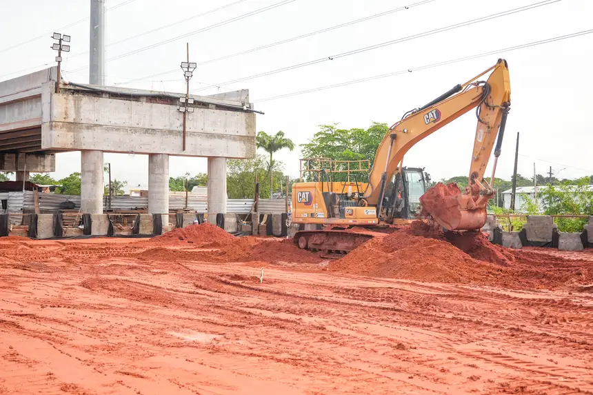 Atualização obras viaduto BR com a Independência
Local: BR com a Independência <div class='credito_fotos'>Foto: Raphael Luz / Agência Pará | <a href='/midias/2025/originais/20250318110930-GF00023241-F00385701.webp' download><i class='fa-solid fa-download'></i> Download</a></div>