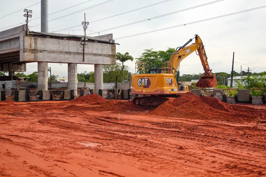 Atualização obras viaduto BR com a Independência
Local: BR com a Independência <div class='credito_fotos'>Foto: Raphael Luz / Agência Pará | <a href='/midias/2025/originais/20250318110936-GF00023241-F00385704.webp' download><i class='fa-solid fa-download'></i> Download</a></div>