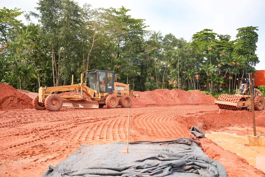 Atualização obras viaduto BR com a Independência
Local: BR com a Independência <div class='credito_fotos'>Foto: Raphael Luz / Agência Pará | <a href='/midias/2025/originais/20250318110939-GF00023241-F00385705.webp' download><i class='fa-solid fa-download'></i> Download</a></div>
