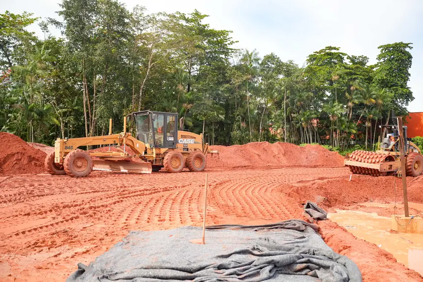 Atualização obras viaduto BR com a Independência
Local: BR com a Independência <div class='credito_fotos'>Foto: Raphael Luz / Agência Pará | <a href='/midias/2025/originais/20250318110943-GF00023241-F00385707.webp' download><i class='fa-solid fa-download'></i> Download</a></div>