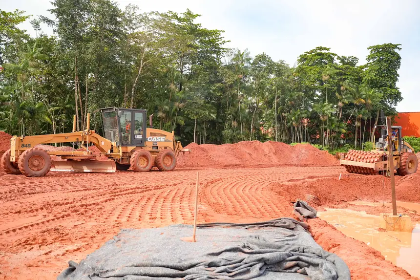 Atualização obras viaduto BR com a Independência
Local: BR com a Independência <div class='credito_fotos'>Foto: Raphael Luz / Agência Pará | <a href='/midias/2025/originais/20250318110945-GF00023241-F00385708.webp' download><i class='fa-solid fa-download'></i> Download</a></div>
