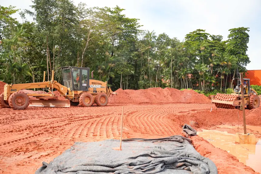 Atualização obras viaduto BR com a Independência
Local: BR com a Independência <div class='credito_fotos'>Foto: Raphael Luz / Agência Pará | <a href='/midias/2025/originais/20250318110947-GF00023241-F00385709.webp' download><i class='fa-solid fa-download'></i> Download</a></div>