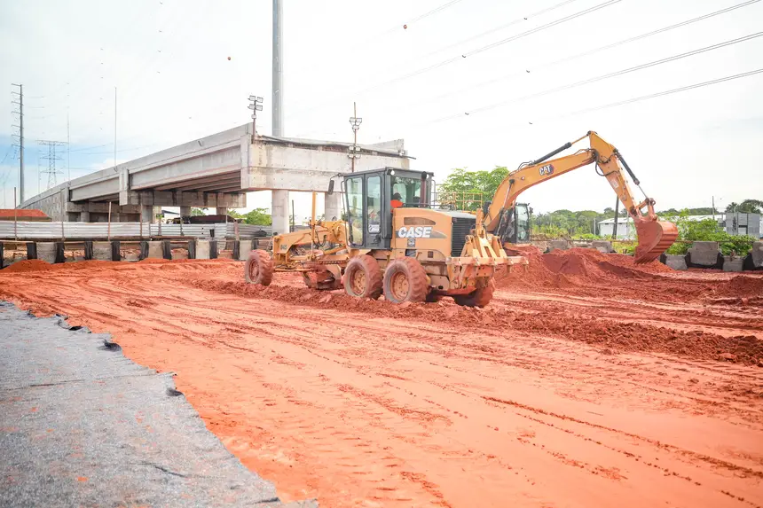 Atualização obras viaduto BR com a Independência
Local: BR com a Independência <div class='credito_fotos'>Foto: Raphael Luz / Agência Pará | <a href='/midias/2025/originais/20250318110959-GF00023241-F00385715.webp' download><i class='fa-solid fa-download'></i> Download</a></div>