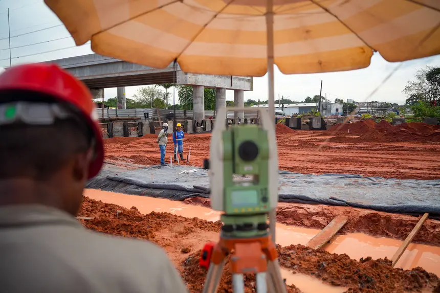 Atualização obras viaduto BR com a Independência
Local: BR com a Independência <div class='credito_fotos'>Foto: Raphael Luz / Agência Pará | <a href='/midias/2025/originais/20250318111022-GF00023241-F00385726.webp' download><i class='fa-solid fa-download'></i> Download</a></div>