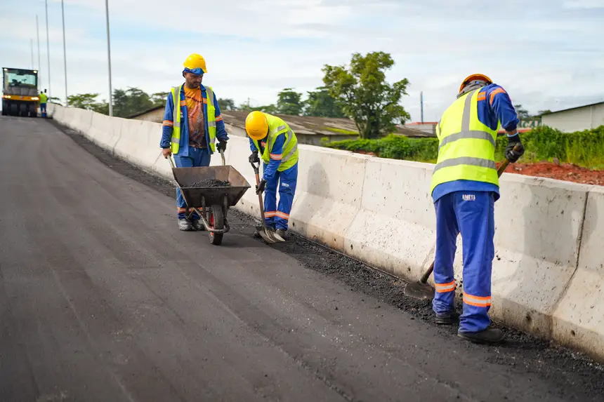 Atualização obras viaduto BR com a Independência
Local: BR com a Independência <div class='credito_fotos'>Foto: Raphael Luz / Agência Pará | <a href='/midias/2025/originais/20250318111042-GF00023241-F00385736.webp' download><i class='fa-solid fa-download'></i> Download</a></div>