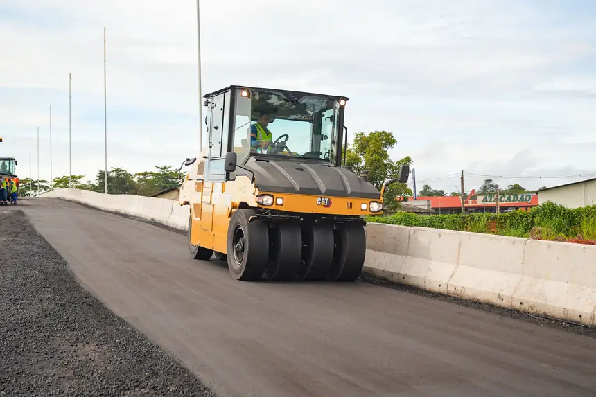 Atualização obras viaduto BR com a Independência
Local: BR com a Independência <div class='credito_fotos'>Foto: Raphael Luz / Agência Pará | <a href='/midias/2025/originais/20250318111102-GF00023241-F00385746.webp' download><i class='fa-solid fa-download'></i> Download</a></div>