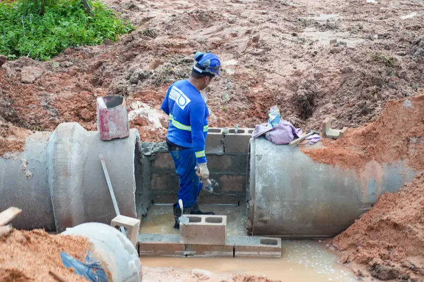 Atualização obras viaduto BR com a Independência
Local: BR com a Independência <div class='credito_fotos'>Foto: Raphael Luz / Agência Pará | <a href='/midias/2025/originais/20250318111112-GF00023241-F00385751.webp' download><i class='fa-solid fa-download'></i> Download</a></div>