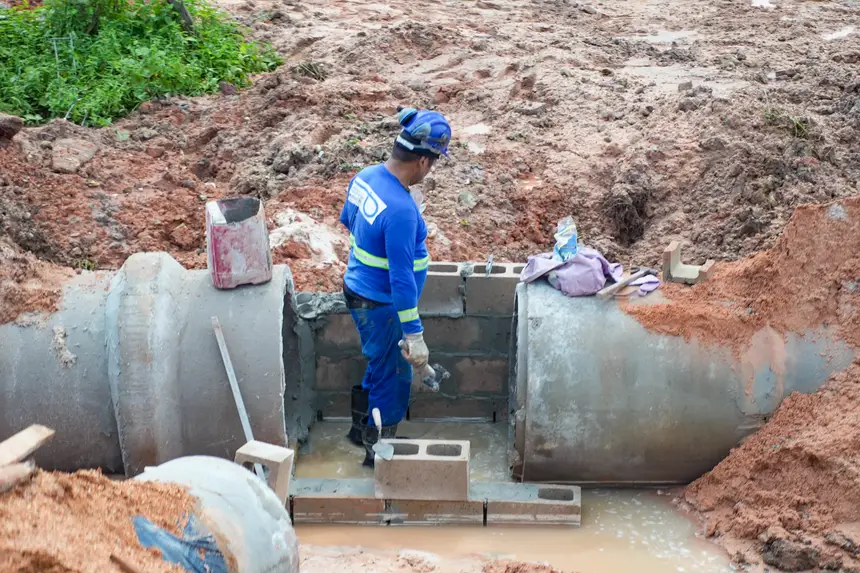 Atualização obras viaduto BR com a Independência
Local: BR com a Independência <div class='credito_fotos'>Foto: Raphael Luz / Agência Pará | <a href='/midias/2025/originais/20250318111116-GF00023241-F00385753.webp' download><i class='fa-solid fa-download'></i> Download</a></div>