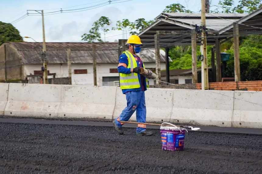 Atualização obras viaduto BR com a Independência
Local: BR com a Independência <div class='credito_fotos'>Foto: Raphael Luz / Agência Pará | <a href='/midias/2025/originais/20250318111125-GF00023241-F00385758.webp' download><i class='fa-solid fa-download'></i> Download</a></div>