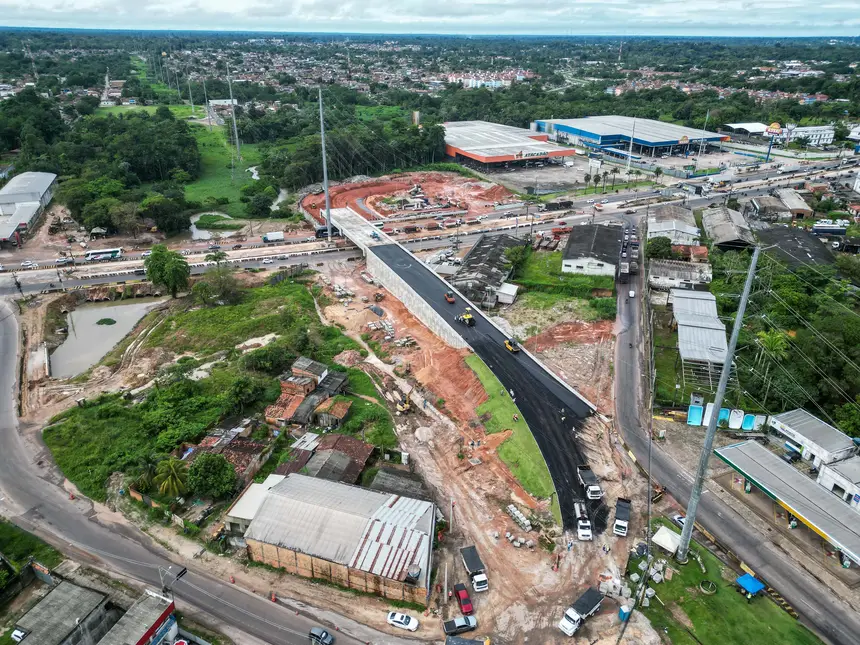 Atualização obras viaduto BR com a Independência
Local: BR com a Independência <div class='credito_fotos'>Foto: Raphael Luz / Agência Pará | <a href='/midias/2025/originais/20250318112434-GF00023241-F00385766.webp' download><i class='fa-solid fa-download'></i> Download</a></div>